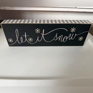Creative Co-Op Black and White 'Let It Snow' Sign